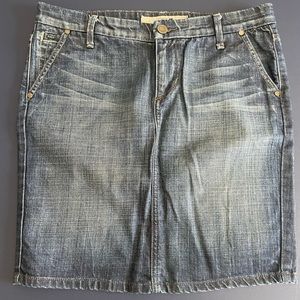 Women’s denim skirt with slit in the back. Joe’s size 30
